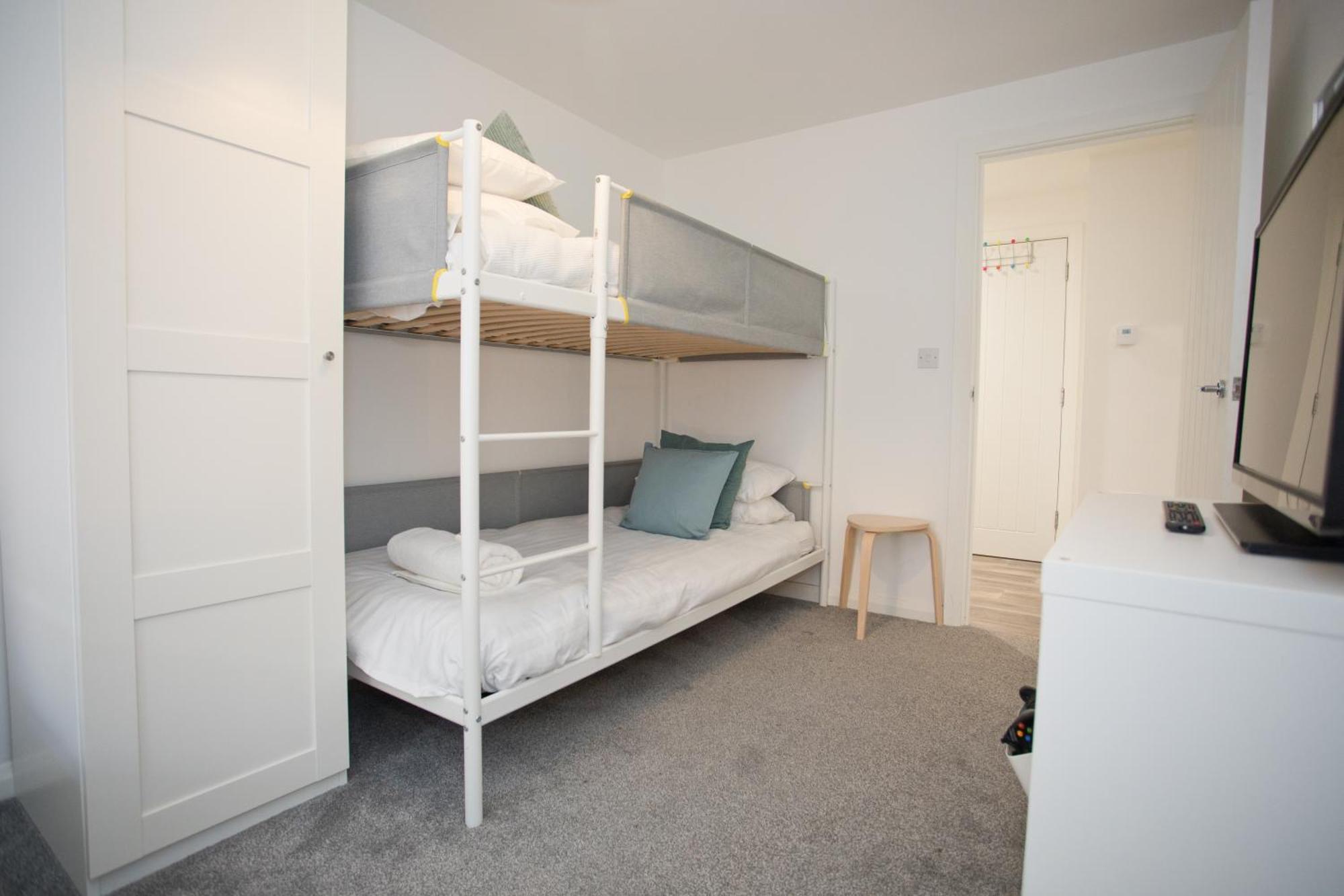 Sea Air - 2 Bedrooms - Parking - Mins To Beach บอร์นมัธ ภายนอก รูปภาพ