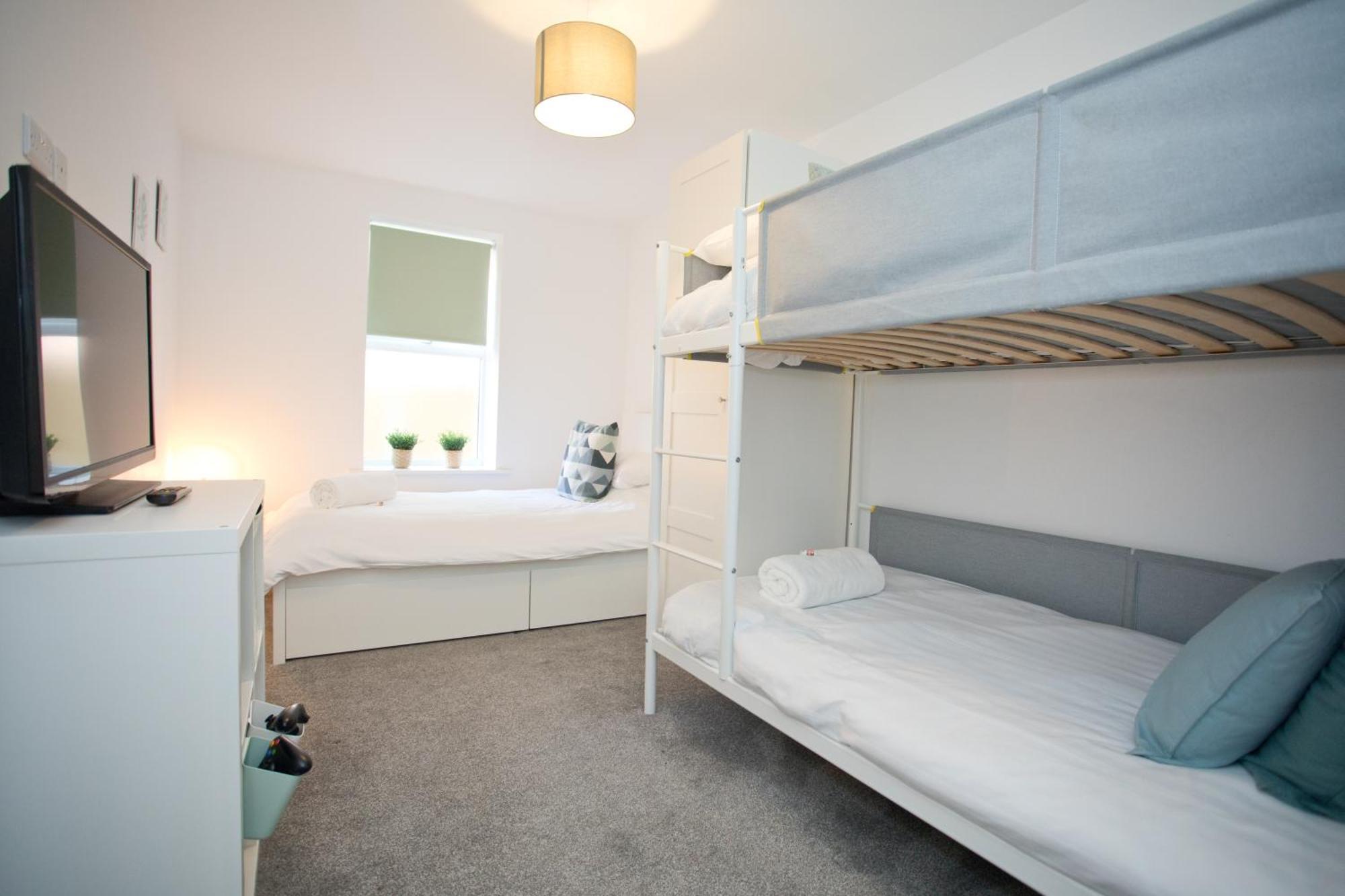 Sea Air - 2 Bedrooms - Parking - Mins To Beach บอร์นมัธ ภายนอก รูปภาพ